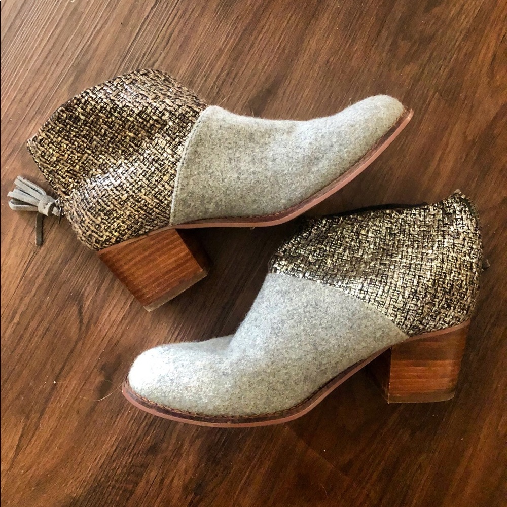TOMS booties